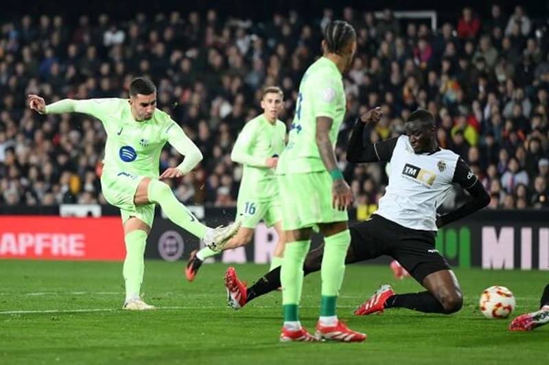 برشلونة يكتسح فالنسيا مجددا.. ويكمل المربع الذهبي لكأس ملك إسبانيا (فيديو)